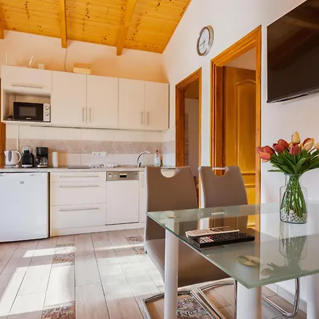 Hullam By Interhome * Балатонмариафюрдё