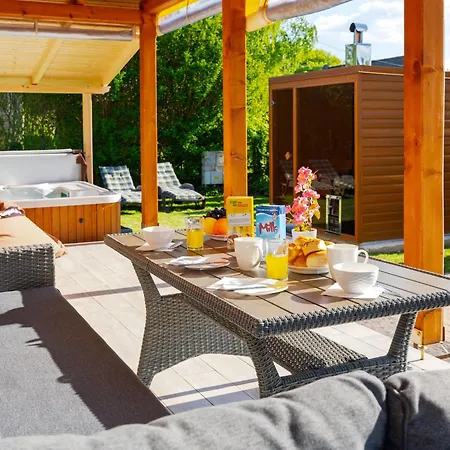 Hullam By Interhome Дом отдыха Балатонмариафюрдё