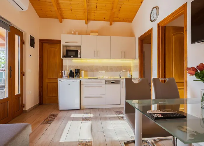 Hullam By Interhome Balatonmáriafürdő